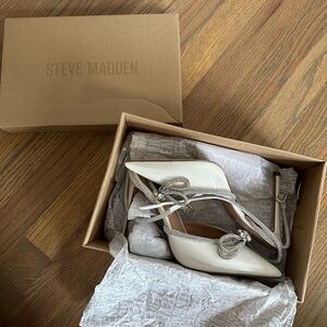 Steve Madden Cream Heels with Rhinestone Bows